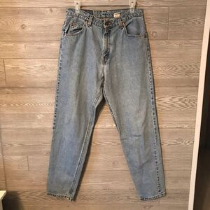 Women’s Levi jeans 962 size 13 med‎